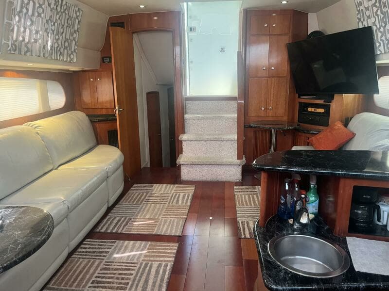 2001 Carver 396 Motor Yacht