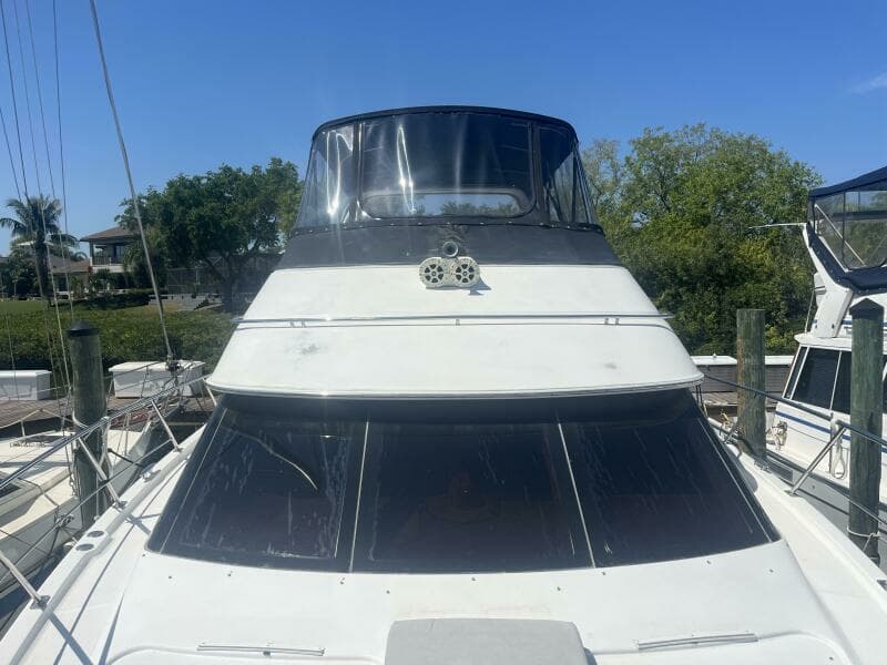 2001 Carver 396 Motor Yacht