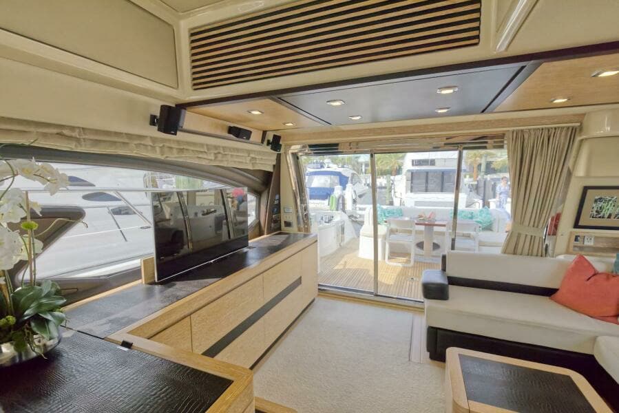 2015 Azimut 64 Flybridge