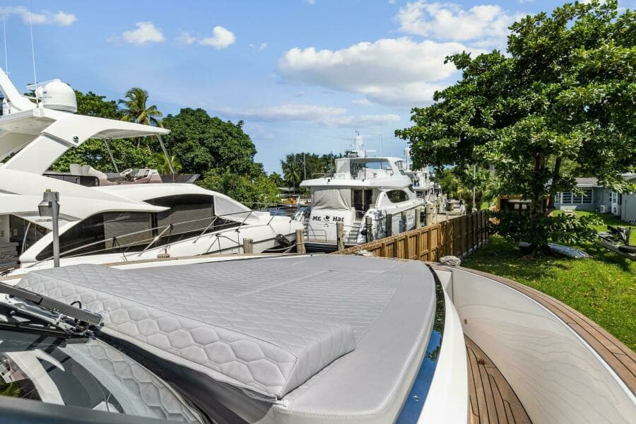 2023 Astondoa 377 Coupe Outboard