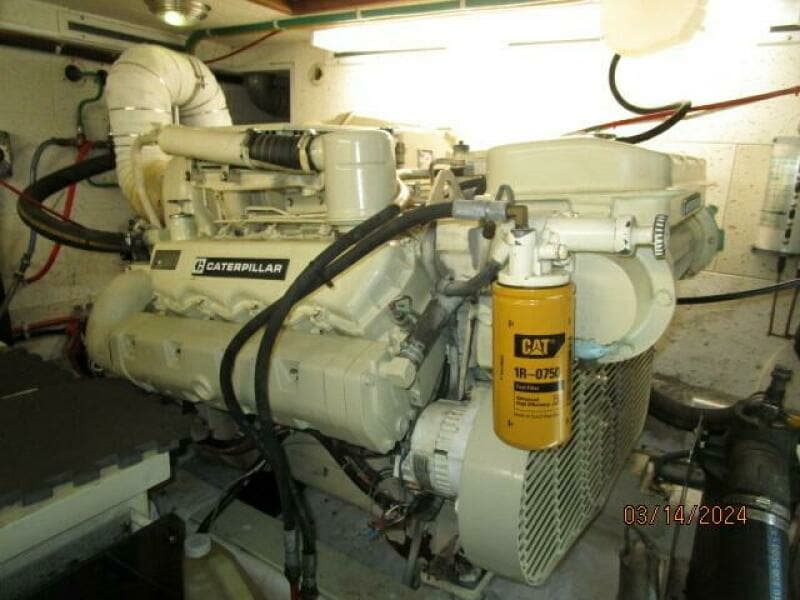 48' Camargue port main engine