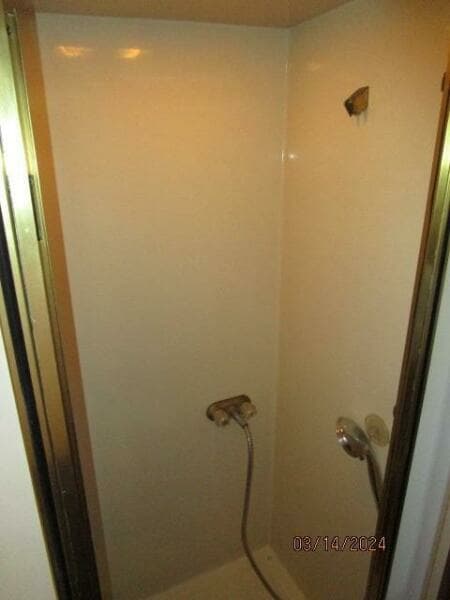 48' Camargue master stateroom shower