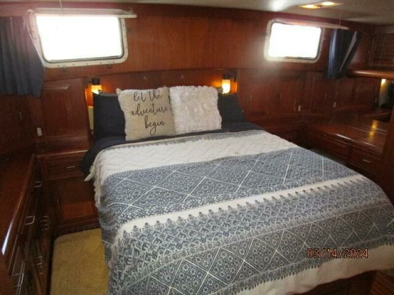 48' Camargue master stateroom