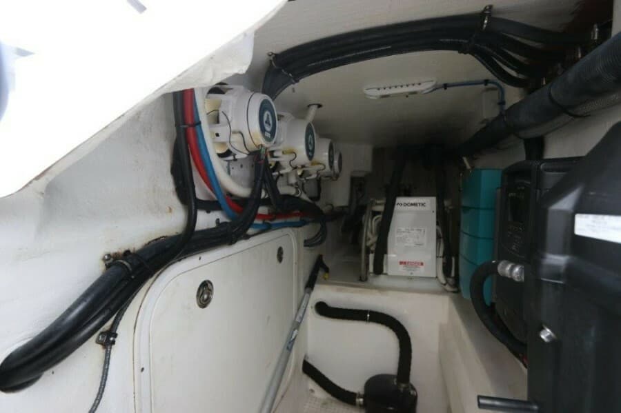 2019 Intrepid 475 Sport Yacht