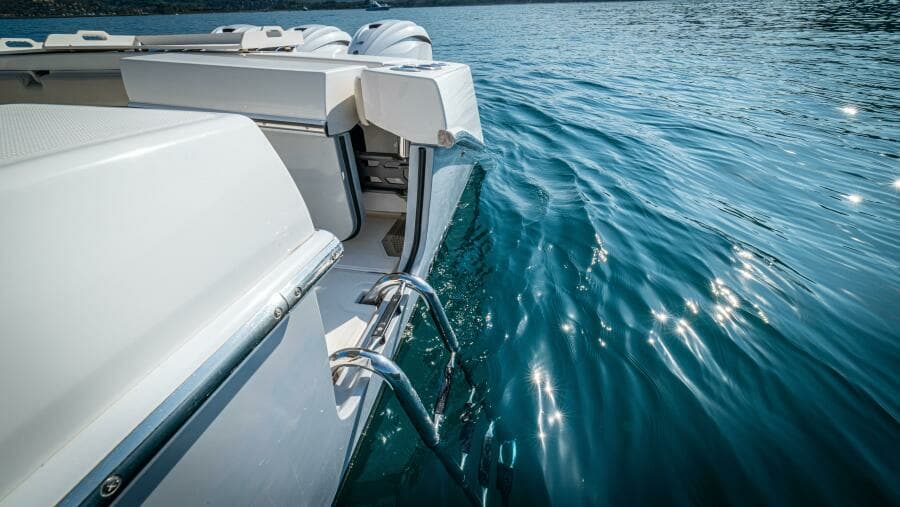 2021 Solace 41 Center Console