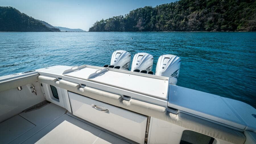 2021 Solace 41 Center Console