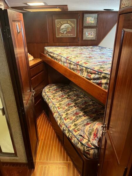 1986 Hatteras 70' Cockpit Motor Yacht