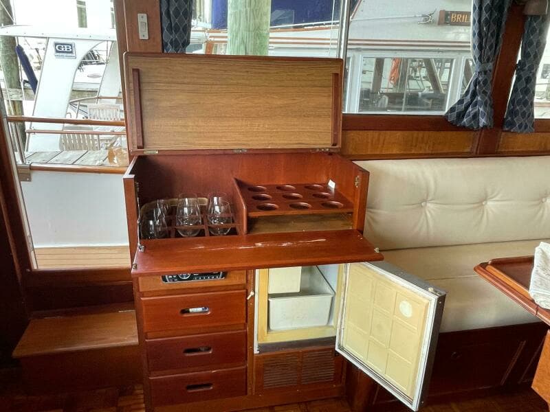 1990 Grand Banks 42 Classic