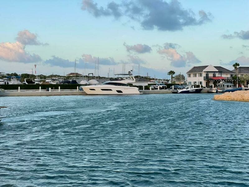 2016 Ferretti Yachts 550