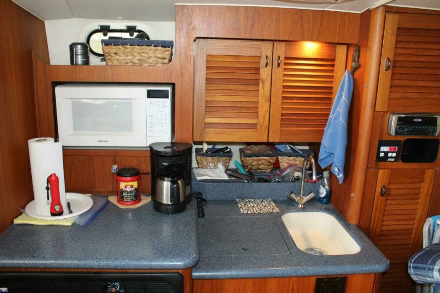 2001 Pursuit 3400 Express