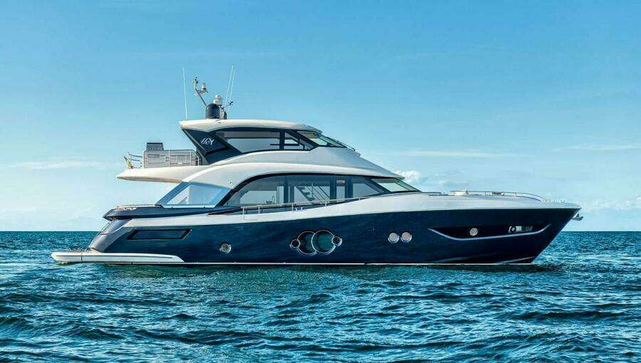 2021 Monte Carlo Yachts MCY 76 Skylounge
