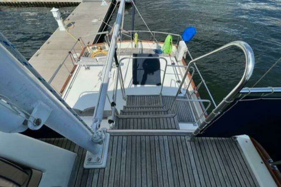 1987 Grand Banks 42 Classic Trawler (Hull #1002)