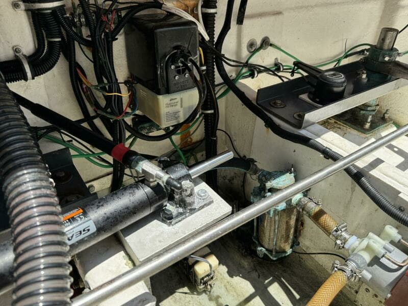 2000 Tiara Yachts 3100 Open