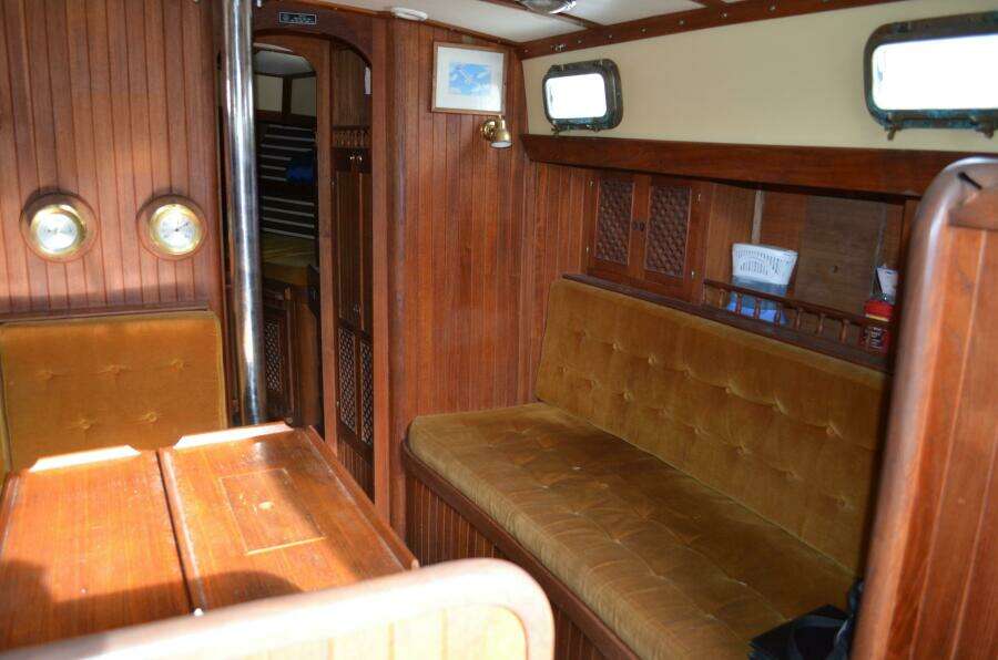 1982 Young Sun Cutter