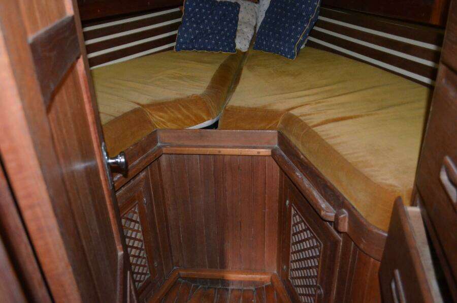 1982 Young Sun Cutter