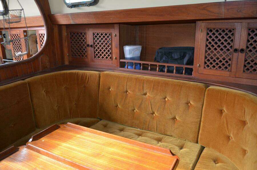 1982 Young Sun Cutter