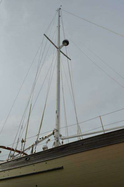 1982 Young Sun Cutter