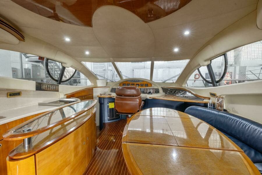 2005 Azimut 55 flybridge