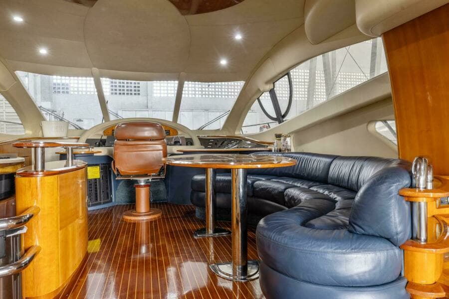 2005 Azimut 55 flybridge