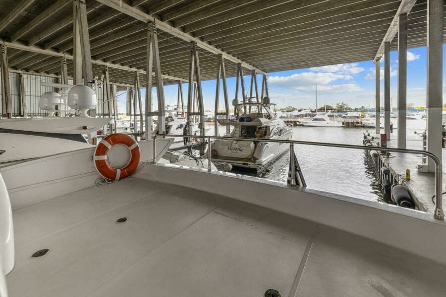 2005 Azimut 55 flybridge