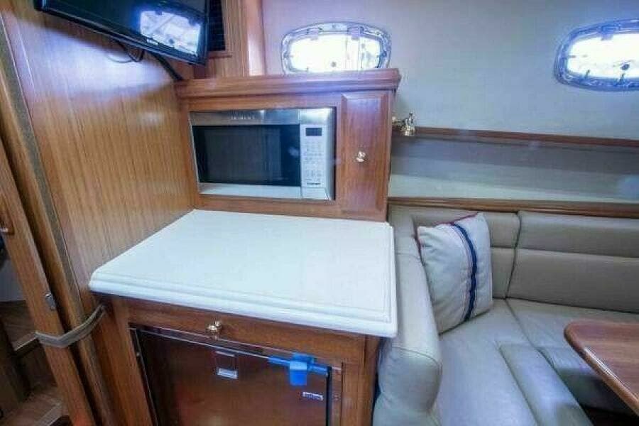 2016 Mainship M34 Pilot