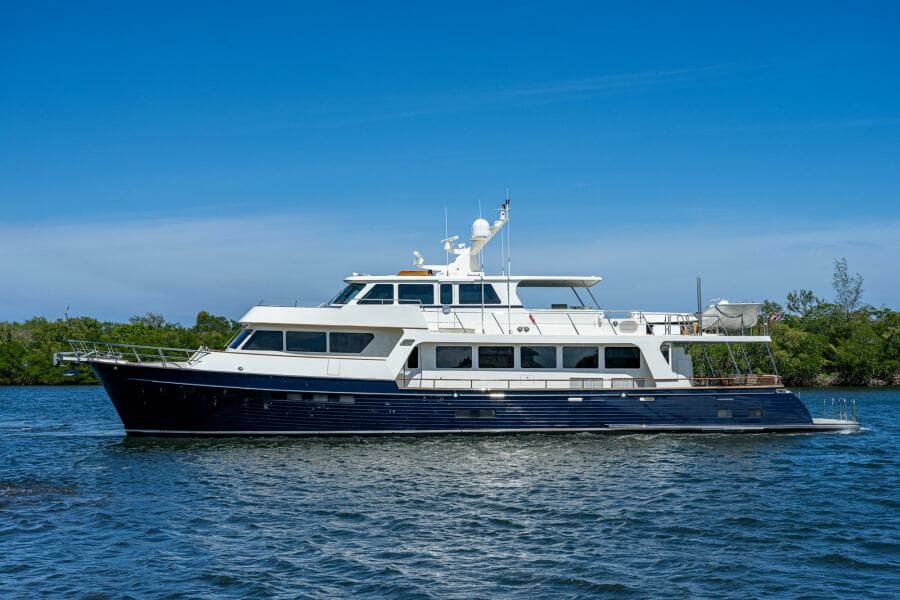 2013 Marlow Explorer Enclosed Bridge (CB)