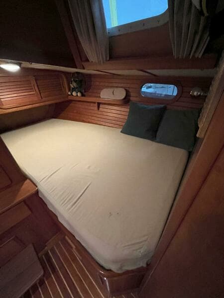 2001 Hinckley Sou'wester 59 CC Sloop