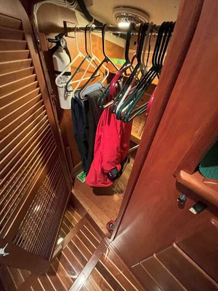 2001 Hinckley Sou'wester 59 CC Sloop