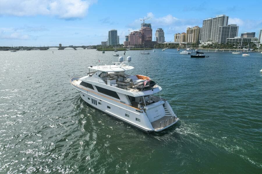 2010 Ocean Alexander 83