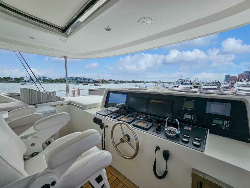 2010 Ocean Alexander 83