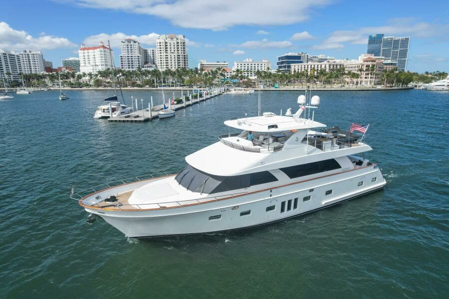 2010 Ocean Alexander 83