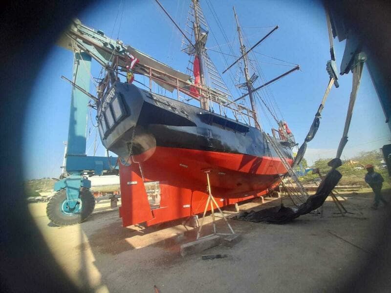 2000 Schooner Brigantine