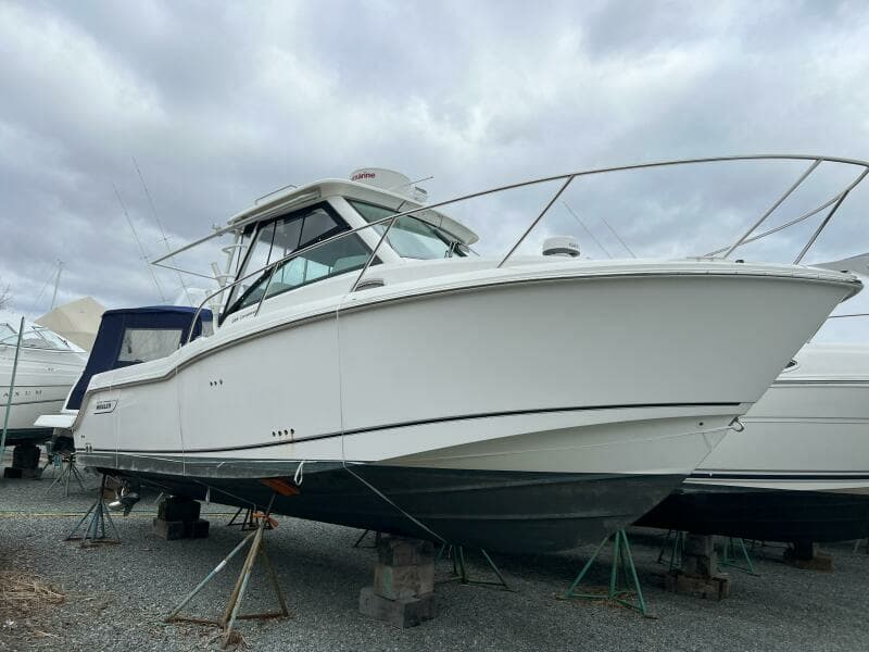 2017 Boston Whaler 285 Conquest