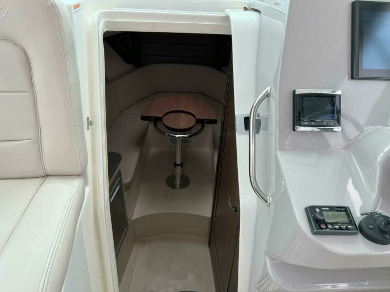 2017 Boston Whaler 285 Conquest