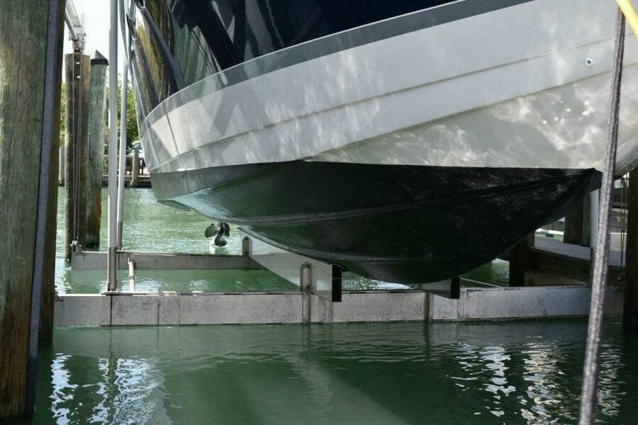 2005 Formula 37 Performance Cruiser