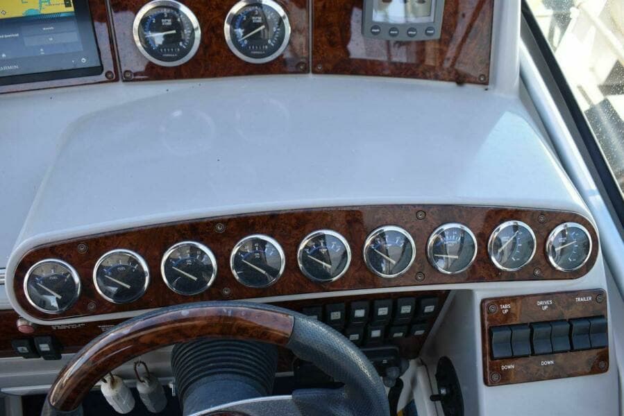 2005 Formula 37 Performance Cruiser