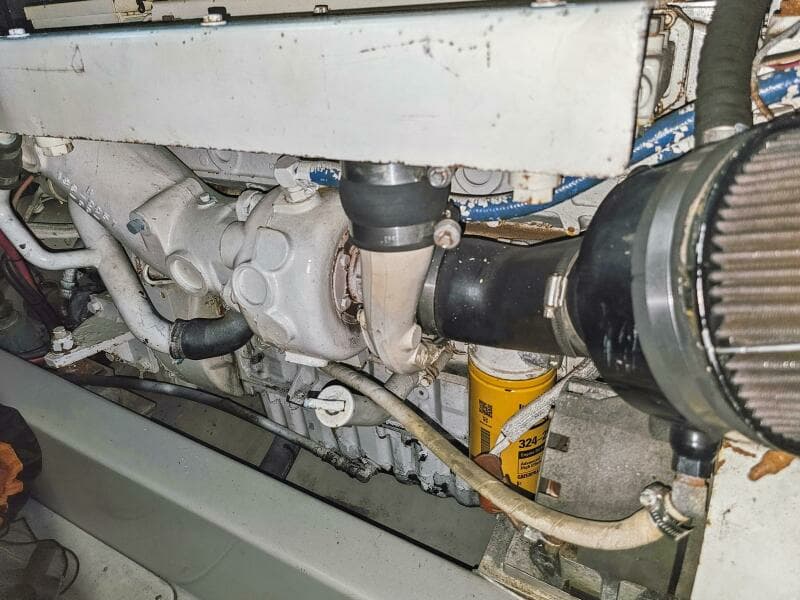 2001 Mediterranean 38 Convertible