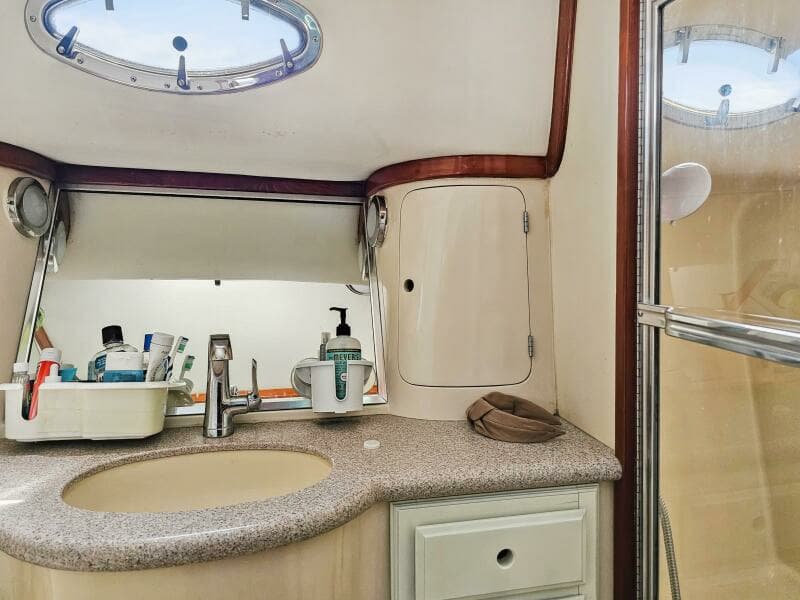 2001 Mediterranean 38 Convertible