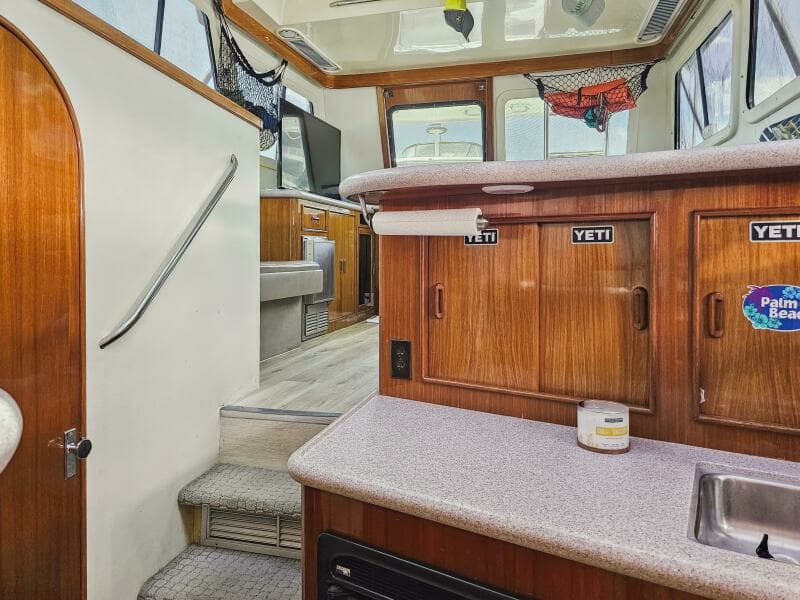 2001 Mediterranean 38 Convertible