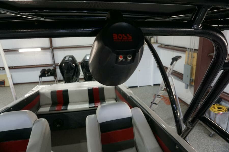 1998 32 Active Thunder 32 CC Ms. Rita Canvas Top Speakers (2)