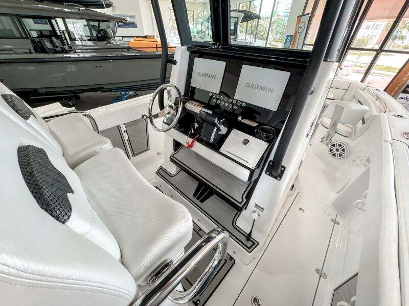 2024 Wellcraft 263 Fisherman