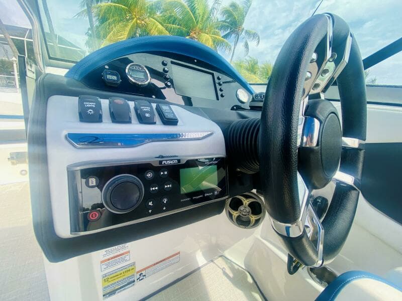 2016 Regal 22 Fasdeck