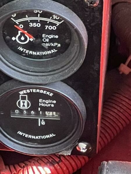 2000 Regal 4160 Commodore