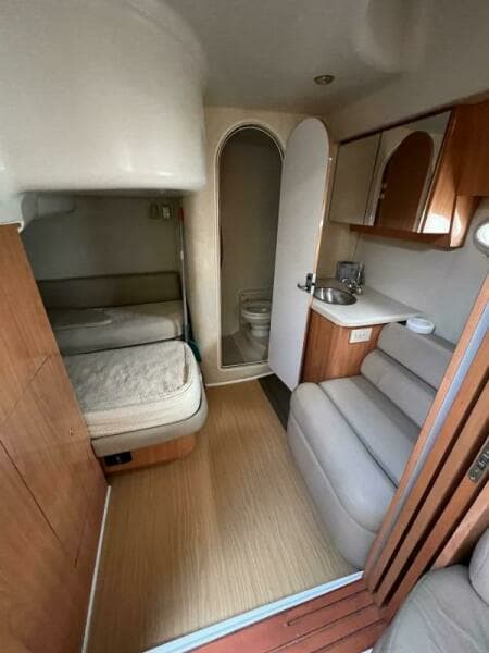 2000 Regal 4160 Commodore