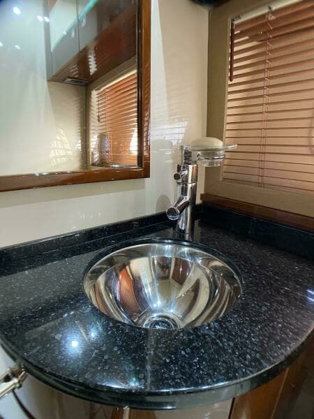 2010 Sea Ray 45 Sundancer