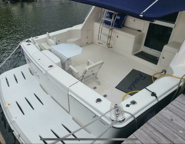 2009 Riviera 47 Enclosed Flybridge Series II