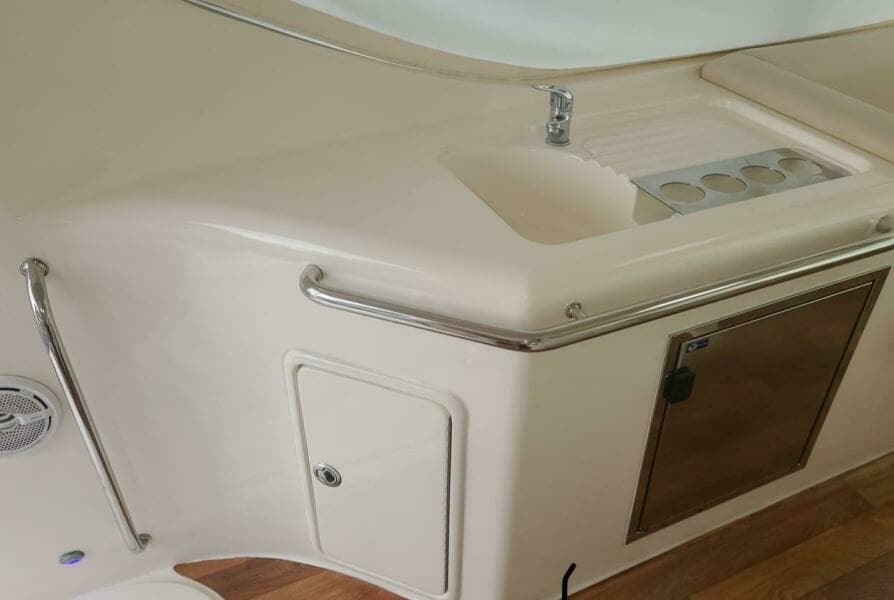 2009 Riviera 47 Enclosed Flybridge Series II