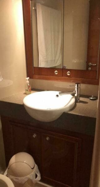 2009 Riviera 47 Enclosed Flybridge Series II