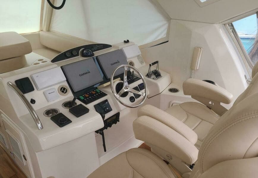 2009 Riviera 47 Enclosed Flybridge Series II