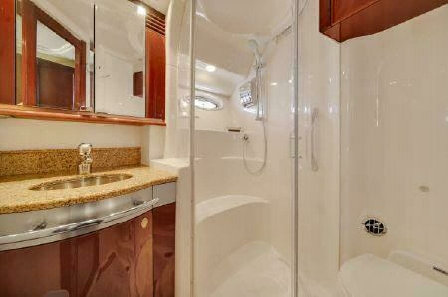 2007 Sea Ray 520 Sedan Bridge